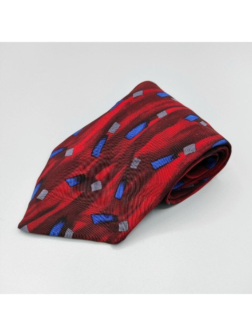 Barrington Mens Red and Blue Geometric Pattern 100% Silk 4" Wide Necktie